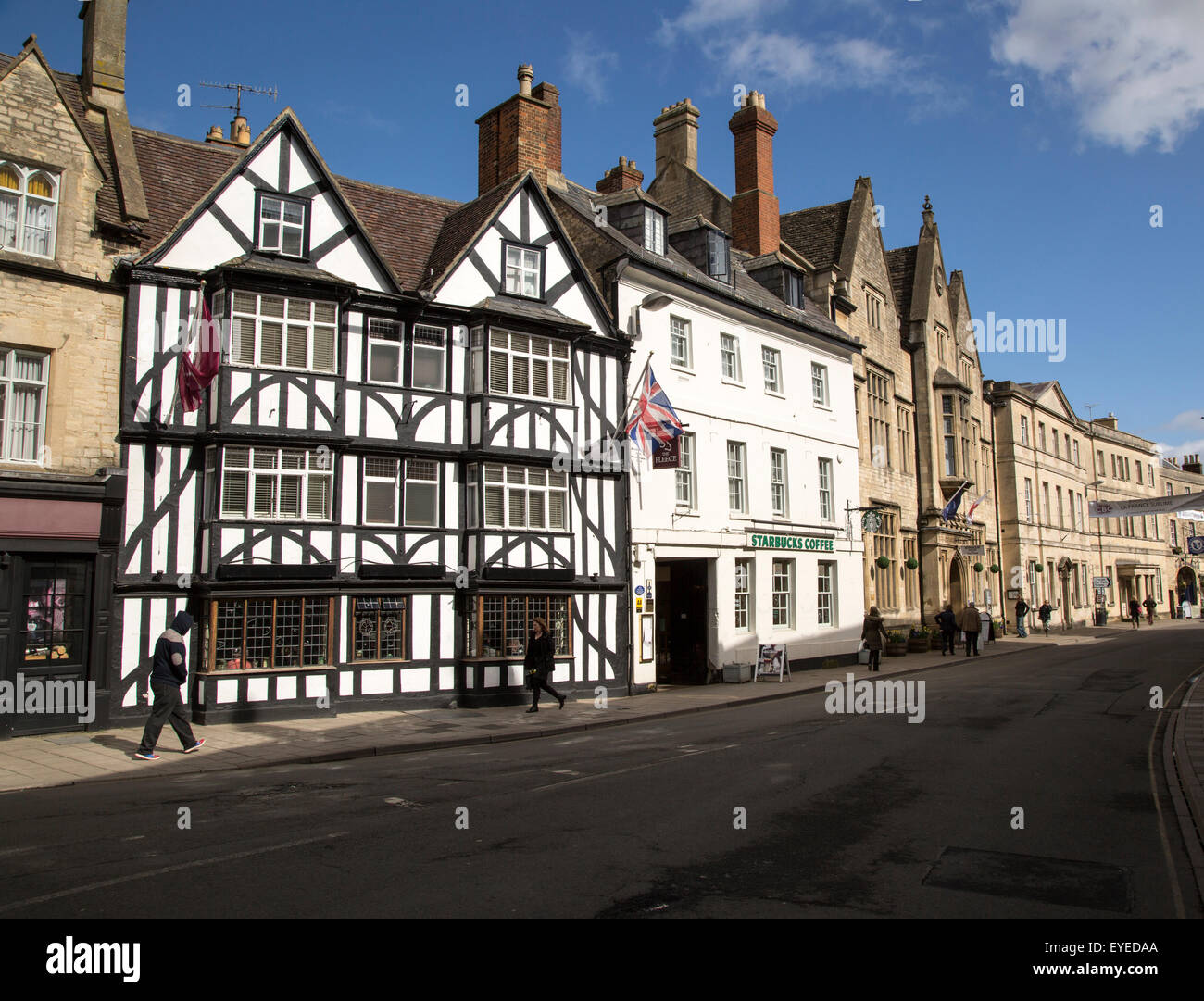 Historic building the Fleece hotel in the town centre, Cirencester,  Gloucestershire, England, UK Stock Photo - Alamy