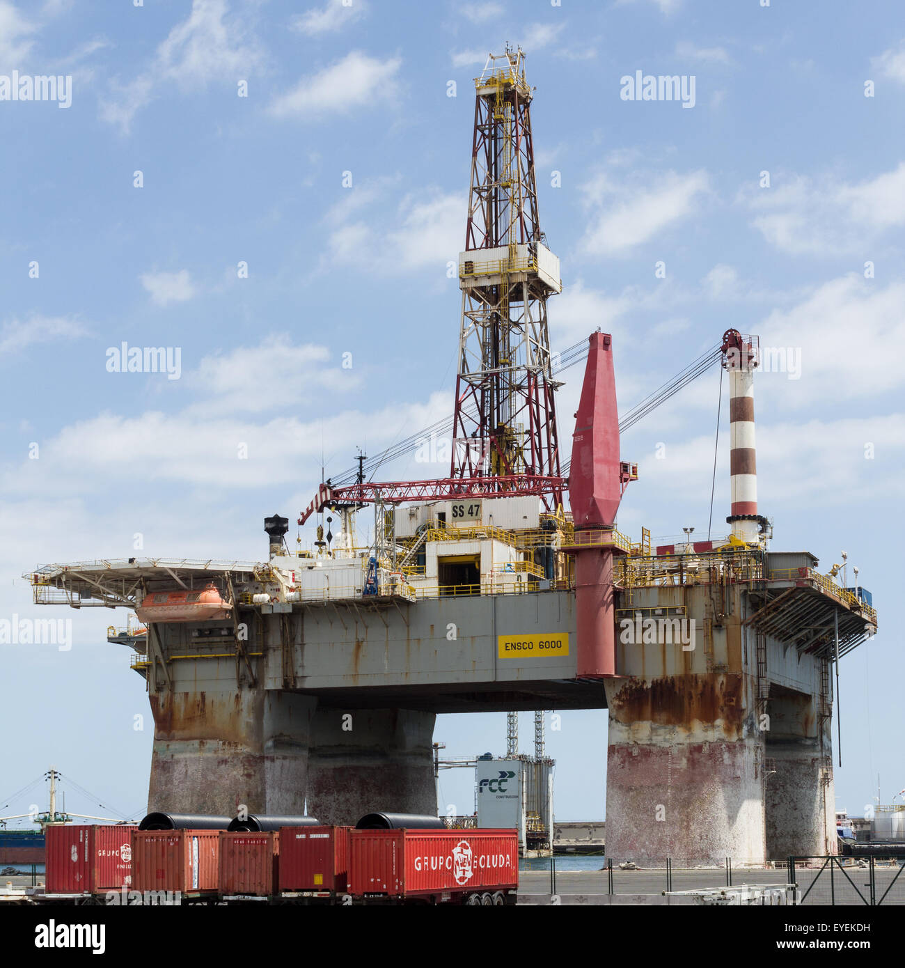 Petroleum drilling rig hi-res stock photography and images - Alamy