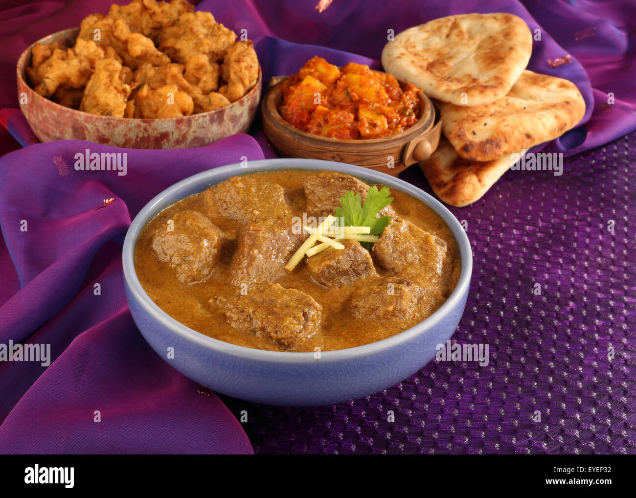 INDIAN LAMB MADRAS MEAT CURRY MEAL Stock Photo