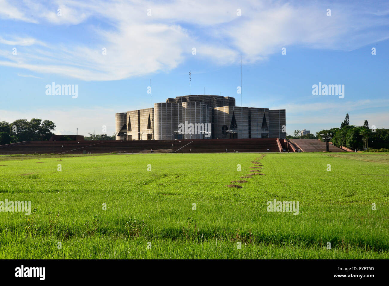 Dhaka, Bangladesh. 28th July, 2015. The National Parliament House of Bangladesh. This magnificent building is considered to be one of the finest examples of modern architecture. On July 28, 2015 The national Parliament house of Bangladesh is housed in a magnificent building, considered to be one of the finest examples of modern architecture. Designed by Louis I Kahn in the 80s, the building is situated in Sher-e-Bangla Nagar, in Dhaka. Credit:  Mamunur Rashid/Alamy Live News Stock Photo