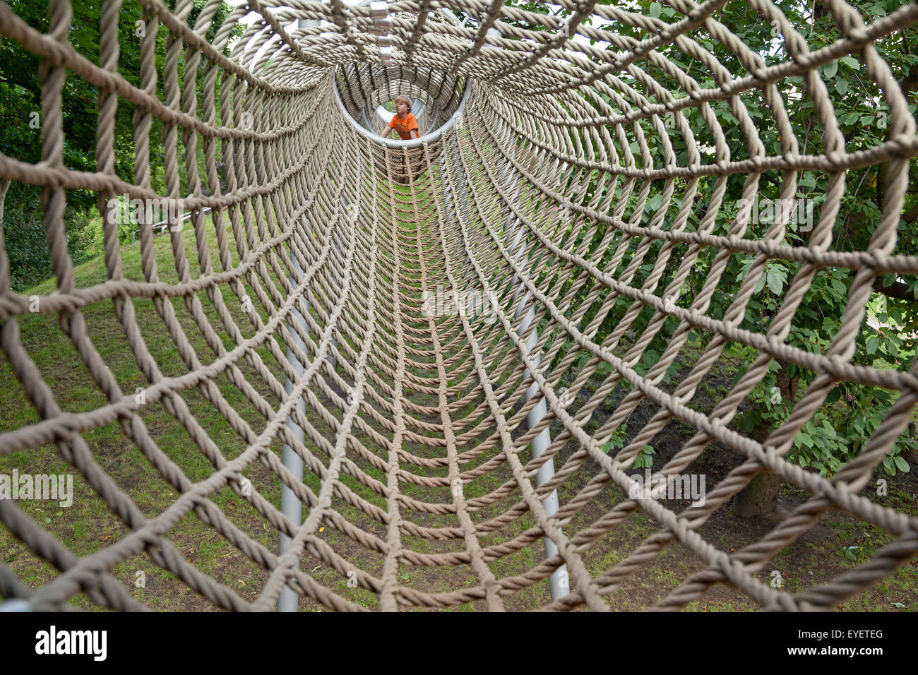 playground rope tunnel