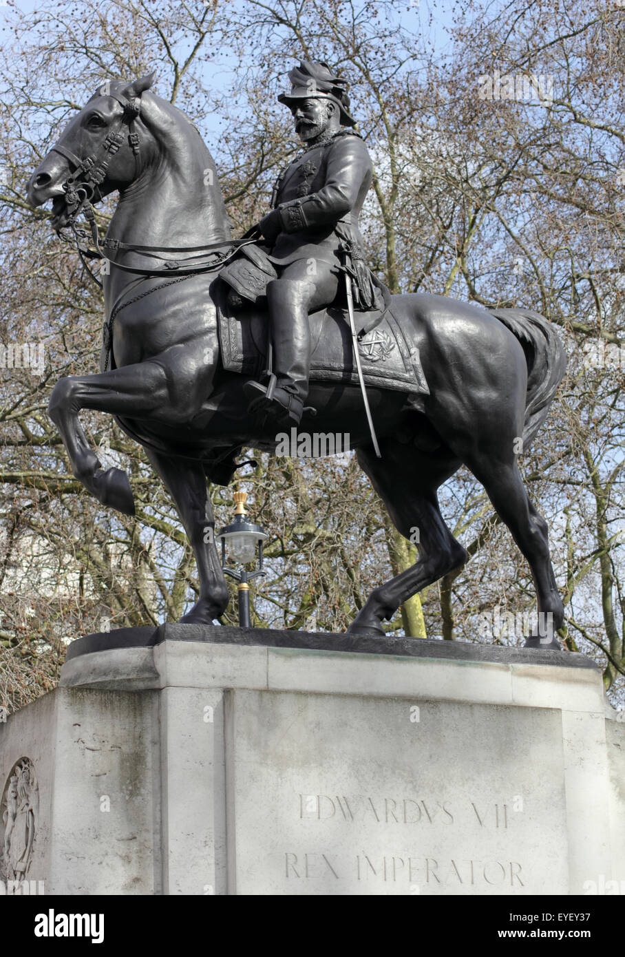 Equestrian statue of King Edward VII (18411910), Waterloo Place