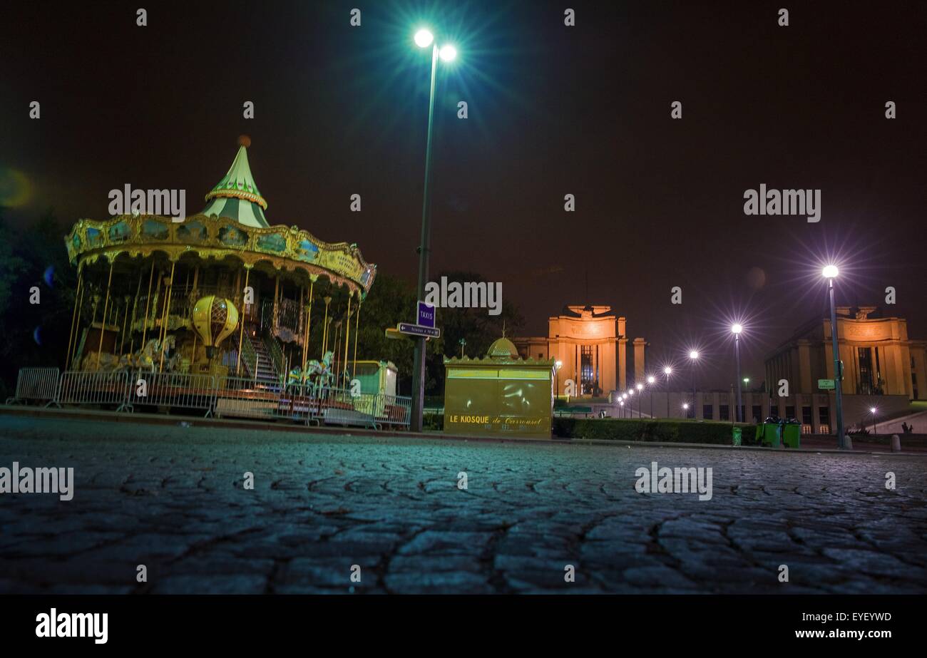 Le Carrousel de Chaillot. Carousel at night fall. 12/11/2012 - Sylvain Leser Stock Photo