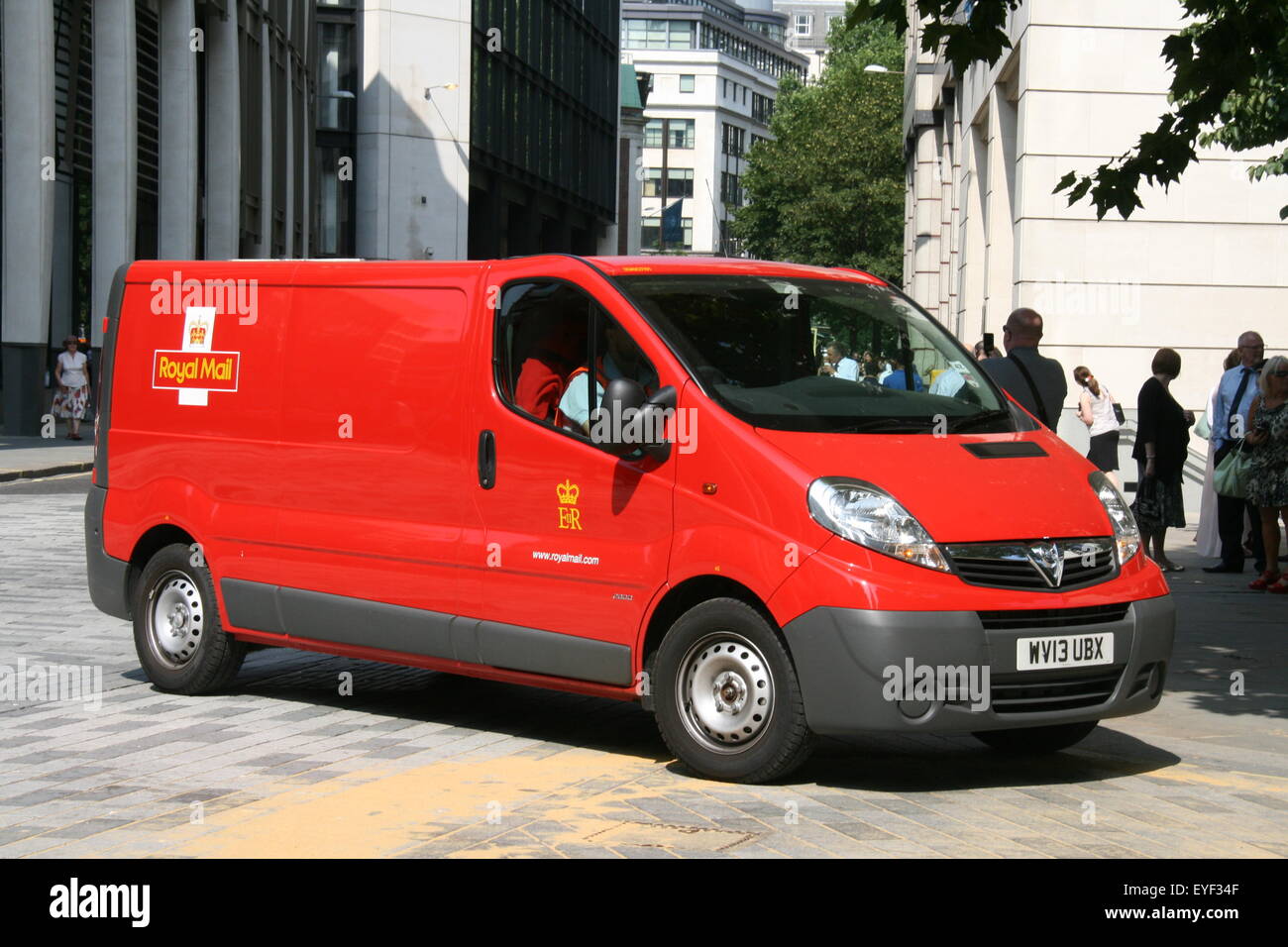 Royal mail van parcel hi-res stock photography and images - Alamy