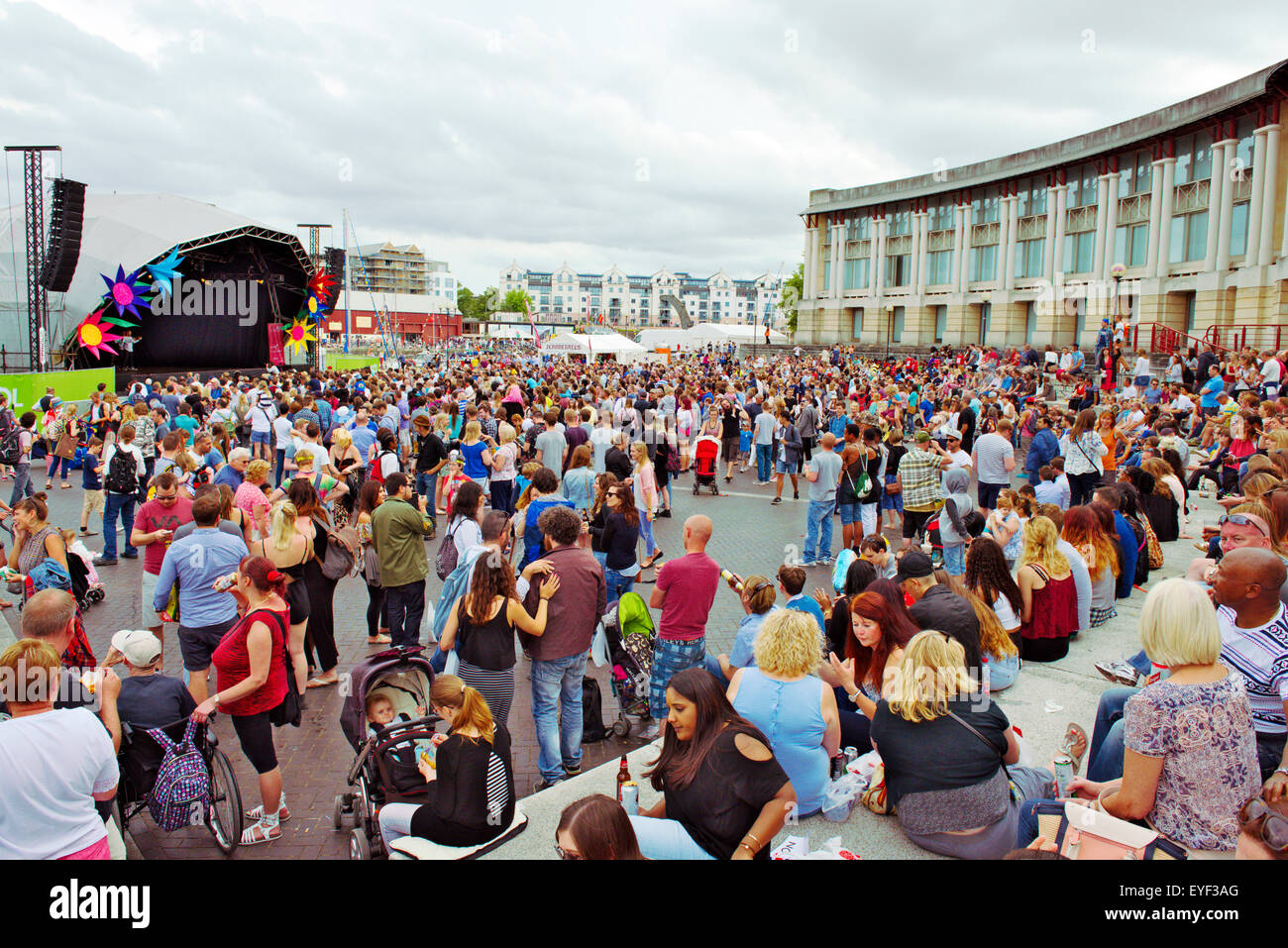 Crowd at Bristol Amphitheatre And Waterfront Square listening to music