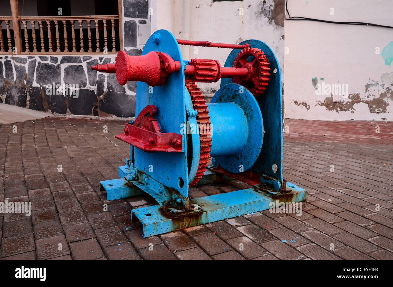 Old Vintage Metal Winch Stock Photo - Alamy