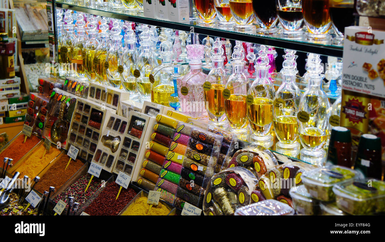 Istambul Shop In Grand Bazaar In Istanbul High Resolution Stock ...
