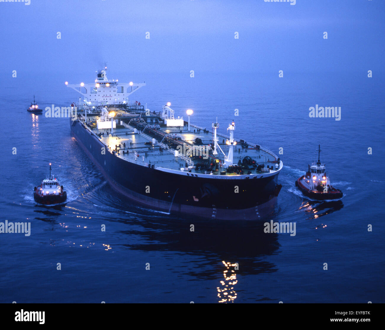 Tanker ship hires stock photography and images Alamy