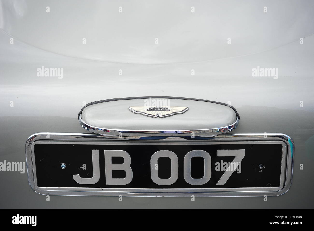 personalised james bond license plate on aston martin db5 stock