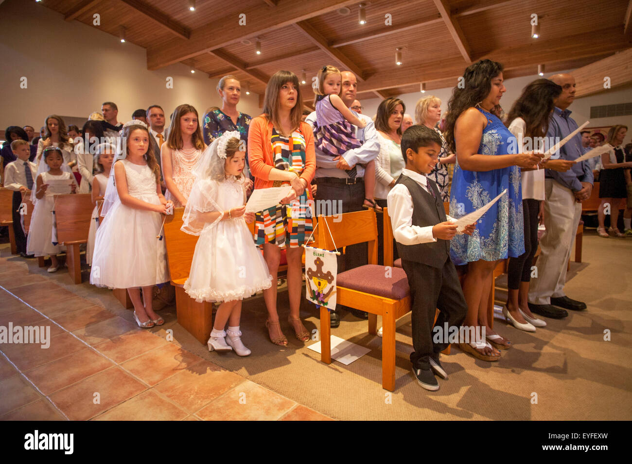 Children wearing first communion dresses hi res stock photography and images Alamy