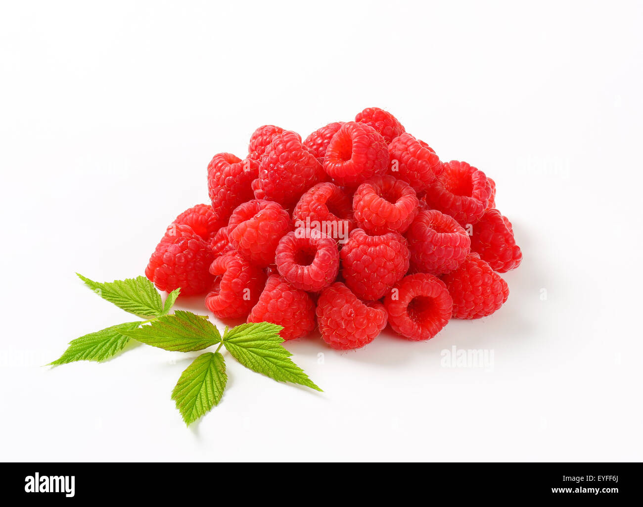 Pile fresh ripe raspberries Cut Out Stock Images & Pictures - Alamy