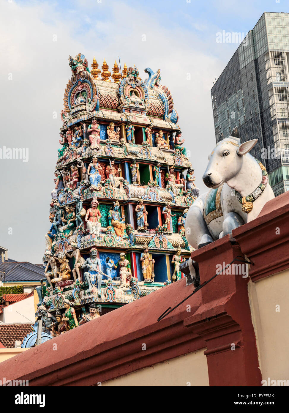 The Sri Mariamman Temple, dating back to 1827, is Singapore’s oldest Hindu temple. Stock Photo