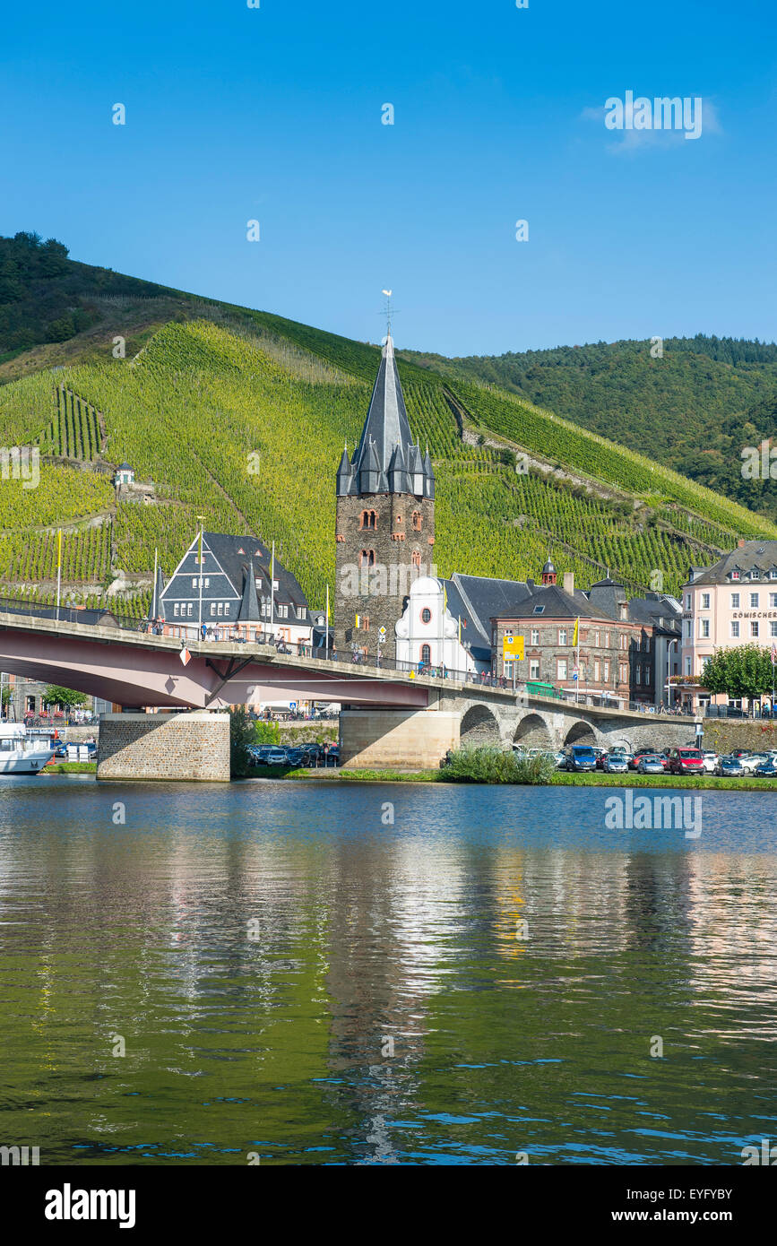 Townscape with the Moselle river, Bernkastel-Kues, Moselle valley, Rhineland-Palatinate, Germany Stock Photo