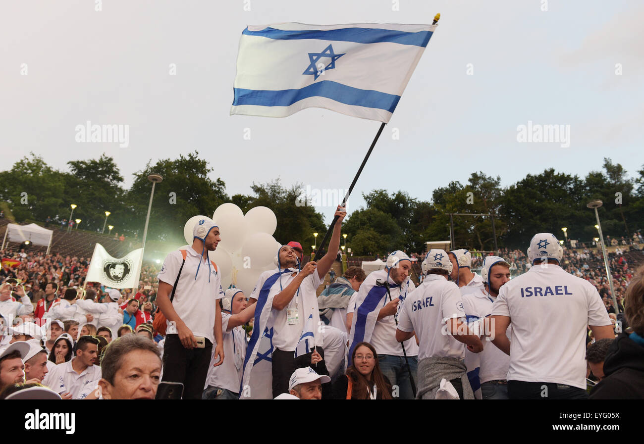 Water polo players from Israel stand on inner stage of the stadium at the opening ceremony of an event which Jewish athletes from various countries are celebrating a commemorative event in Berlin, Germany, 28 July 2015. Around 2,300 Jewish athletes from 38 countries will compete in the 14th European Maccabi Games held at the Olympiapark in Berlin until 05 August. 70 years after the holocaust, Germany is hosting the Jewish sports event for the first time. Photo: RAINER JENSEN/dpa Stock Photo