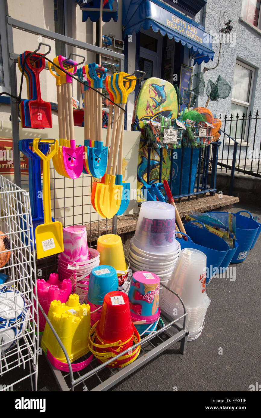 Spade spades buckets High Resolution Stock Photography and Images Alamy