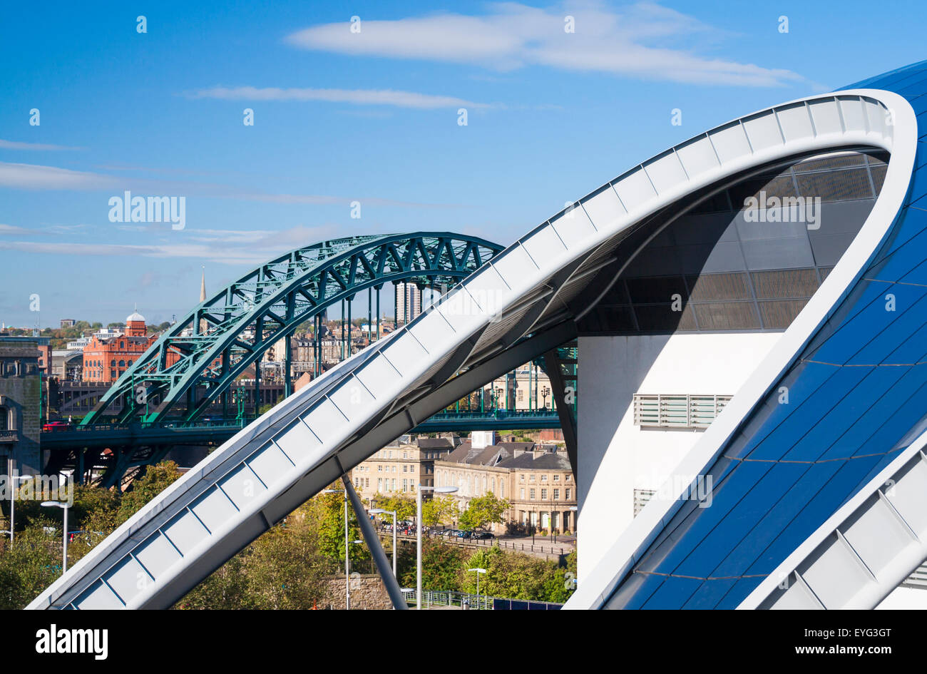 The Sage Gateshead building with Tyne bridge in background. Gateshead, Tyne & Wear, England, UK. Stock Photo