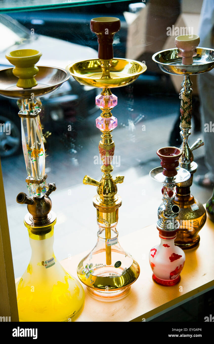 Hookah dubai hires stock photography and images Alamy