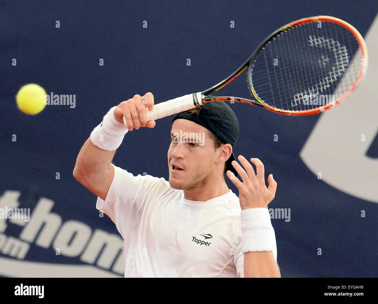 Hamburg, Germany. 29th July, 2015. Diego Schwartzman from Argentina playing  in the ATP tennis tournament in the first round against Cuevas from  Uruguay., 29 July 2015. Credit: dpa picture alliance/Alamy Live News