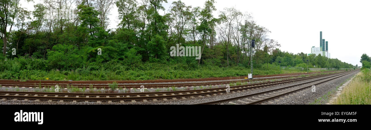 German text Streik (meaning strike) over rusty metal railway tracks and  brackets in a ballast bed, selected focus, narrow depth of field Stock  Photo - Alamy