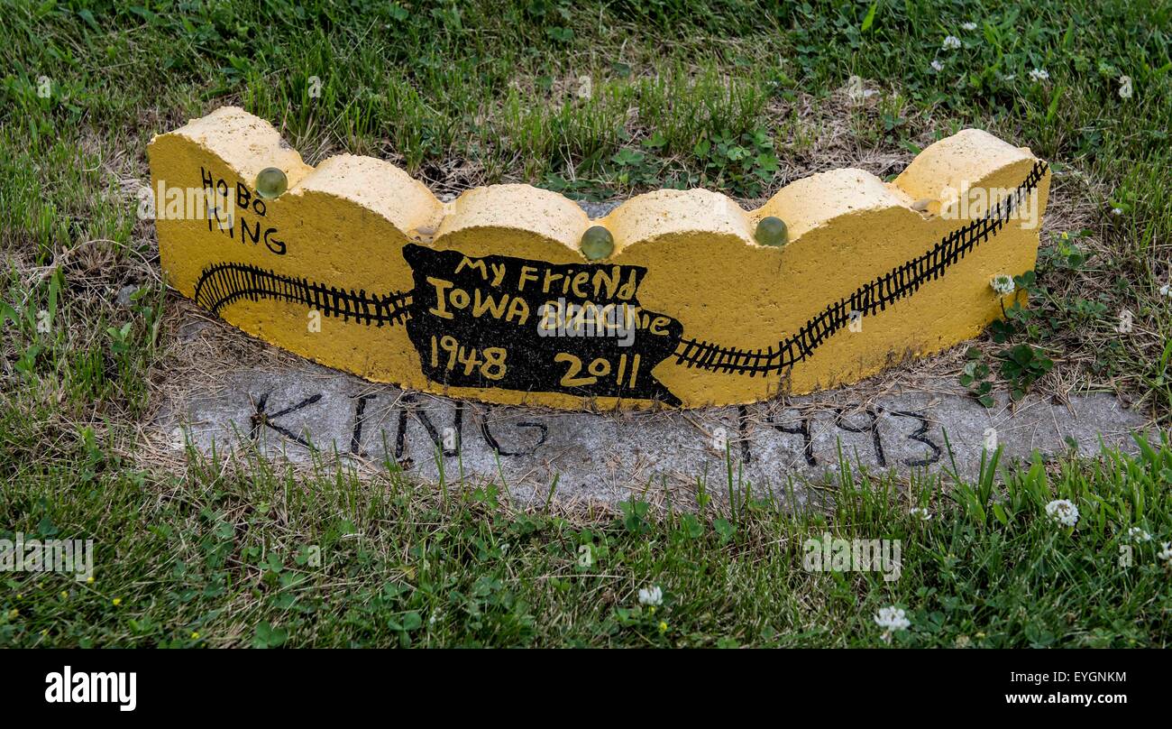 Britt, Iowa, USA. 28th July, 2015. A stone memorializing a hobo who