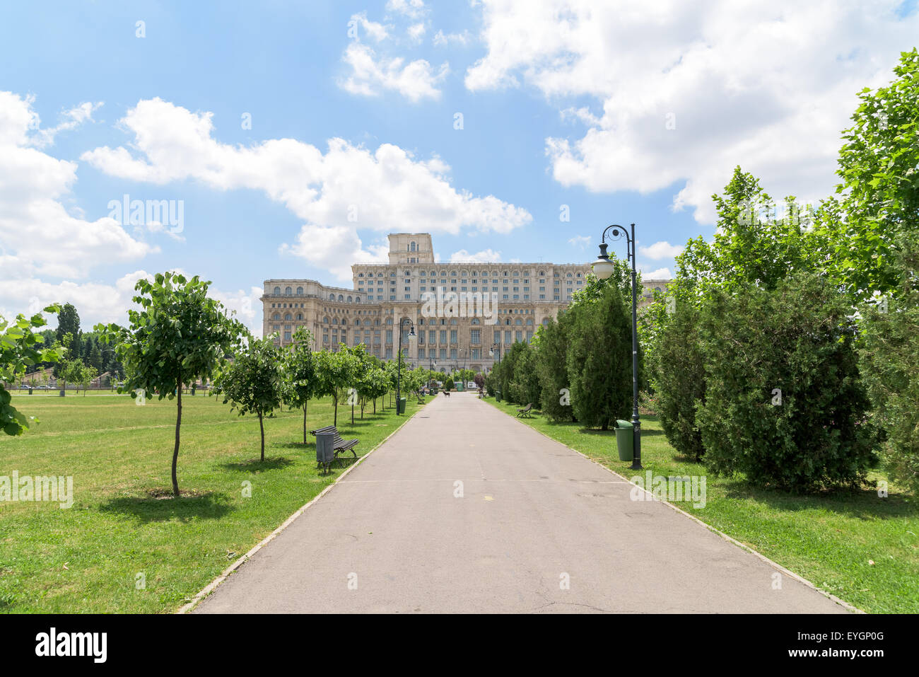 The Public Park Izvor In Bucharest Was Built In 1985 And Is Located Right Next To The Parliament Palace (Casa Poporului). Stock Photo