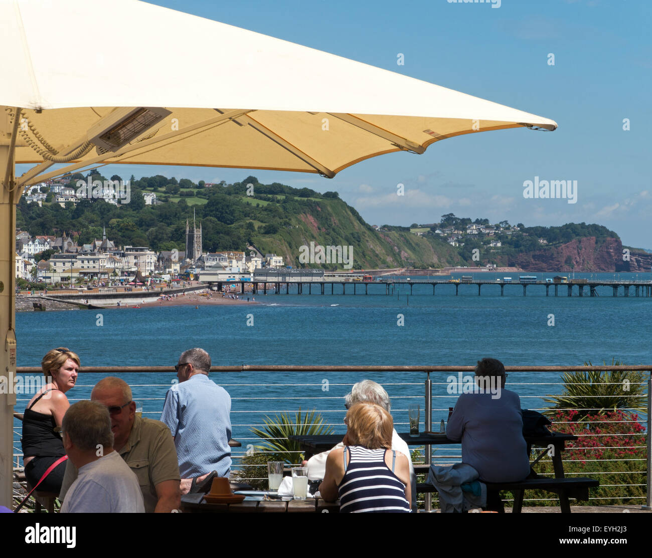 Alfresco Dinning overlooking The Teign Estuary and Teignmouth in Devon, England Stock Photo
