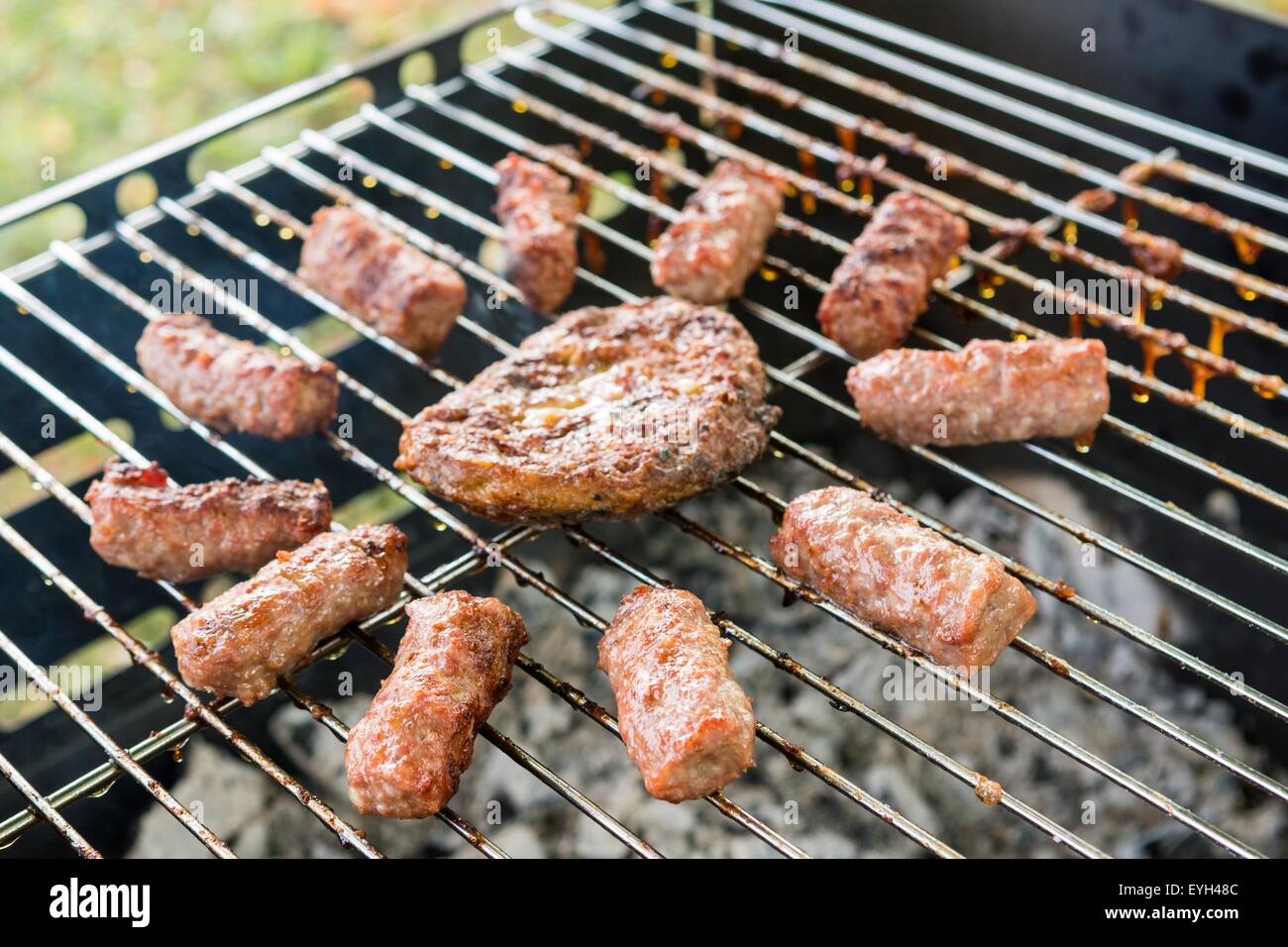 Garden barbeque party Stock Photo - Alamy