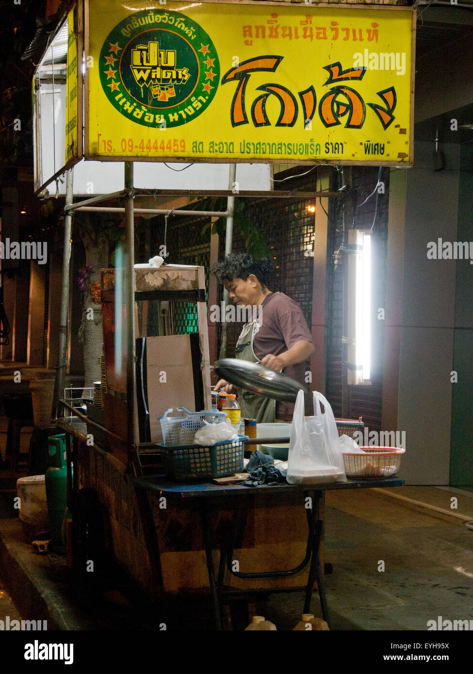 Food stall at a street market in Chinag Mai, Thailand Stock Photo - Alamy