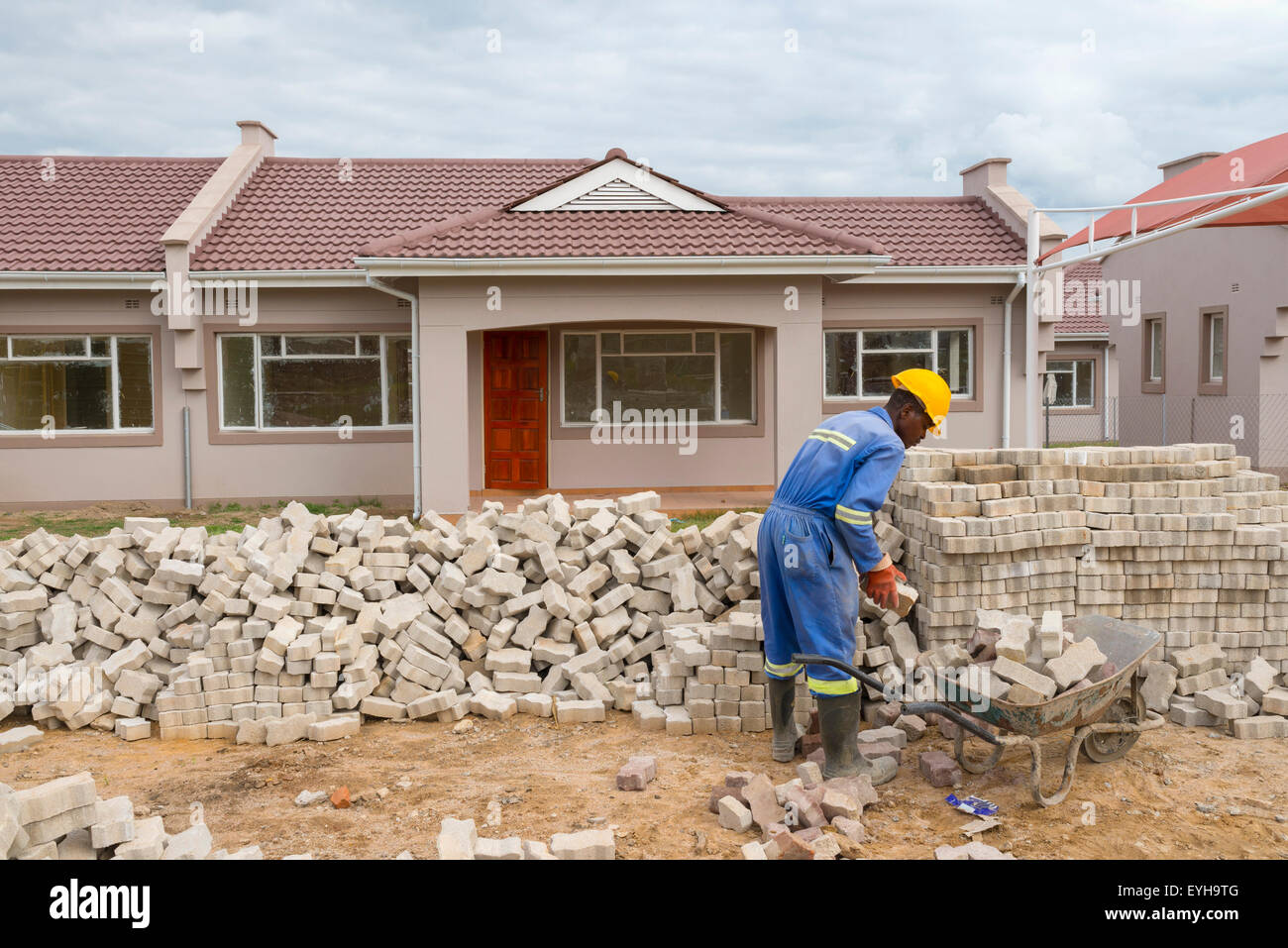Zimbabwe house build hi-res stock photography and images - Alamy
