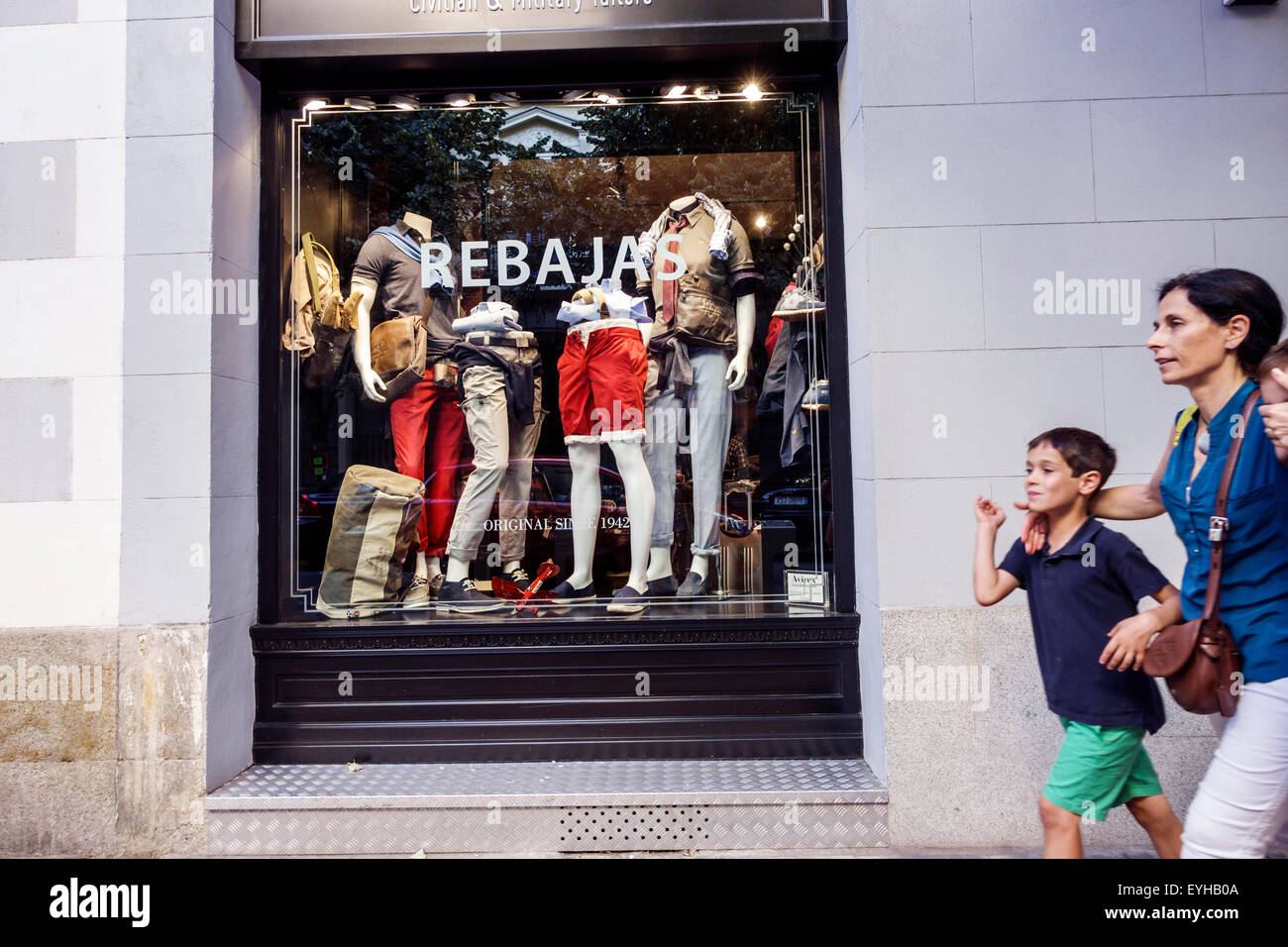 fashion trendy store