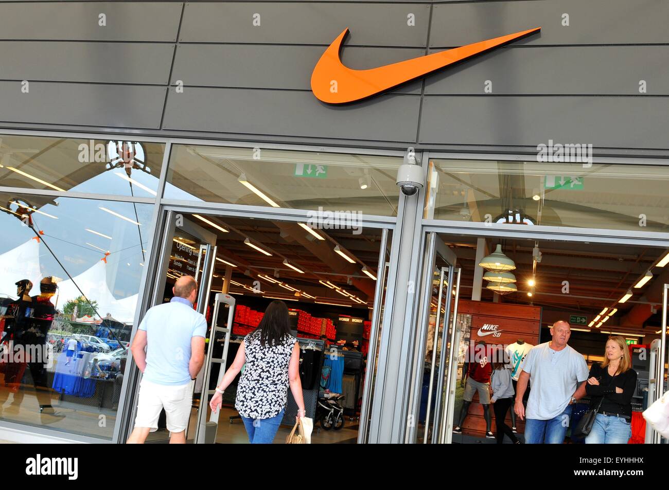 Page 2 - Nike Outlet Store High Resolution Stock Photography and Images -  Alamy