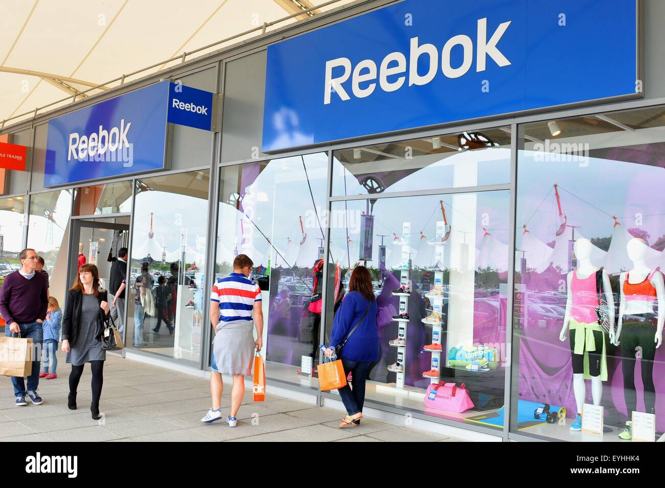 Reebok outlet hi-res stock photography and images - Alamy