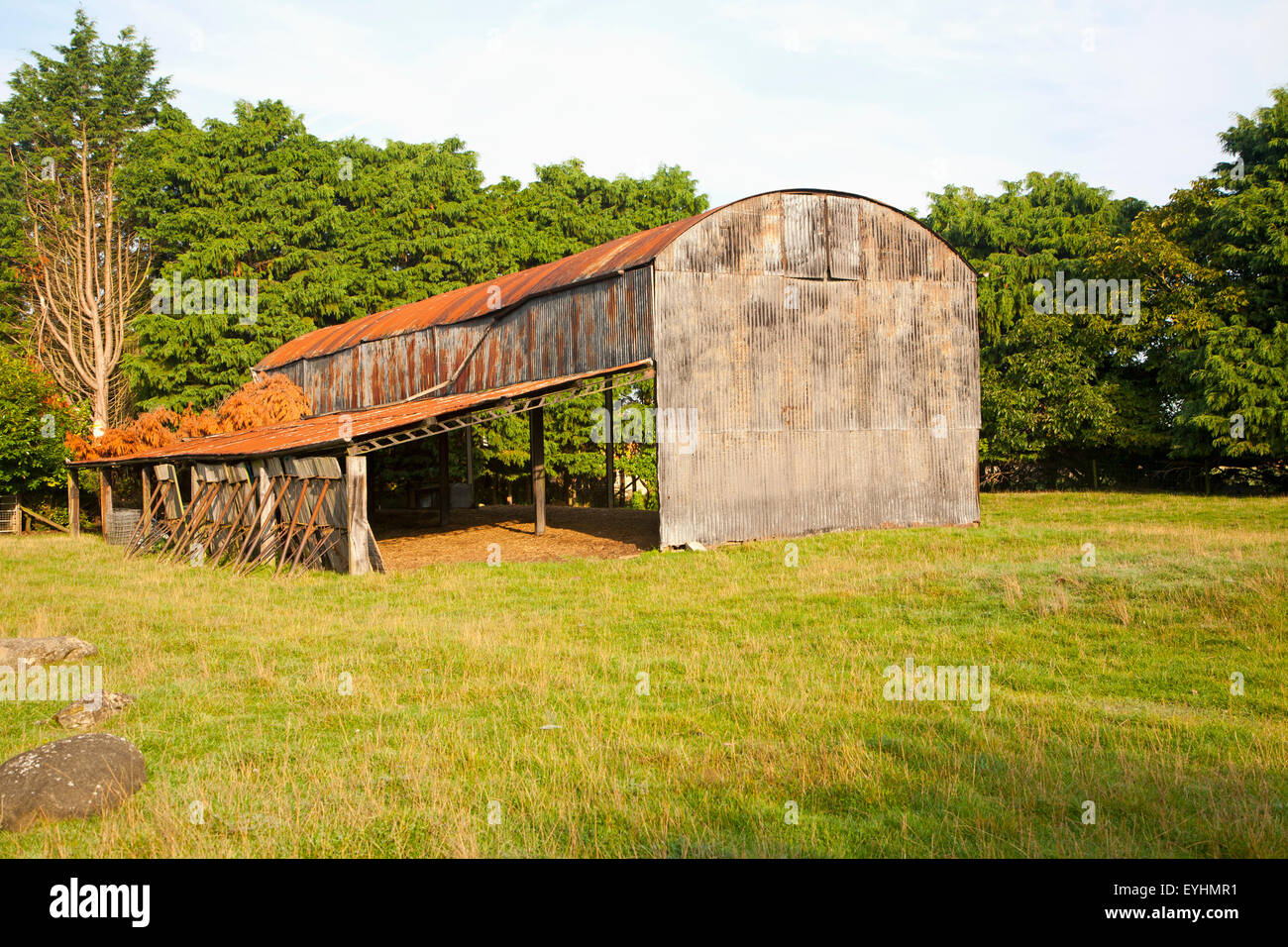 Rusty old barn in Compton Bassett, near Calne, Wiltshire, England, UK Stock Photo