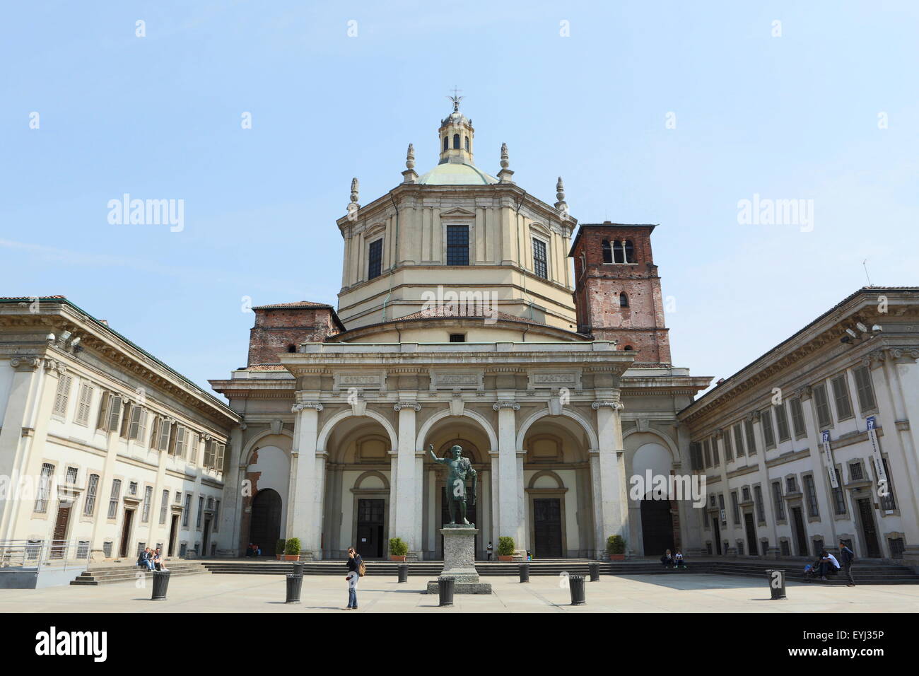 Milan Basilica Of San Lorenzo Maggiore Hi res Stock Photography And milan-basilica-of-san-lorenzo-maggiore-hi-res-stock-photography-and