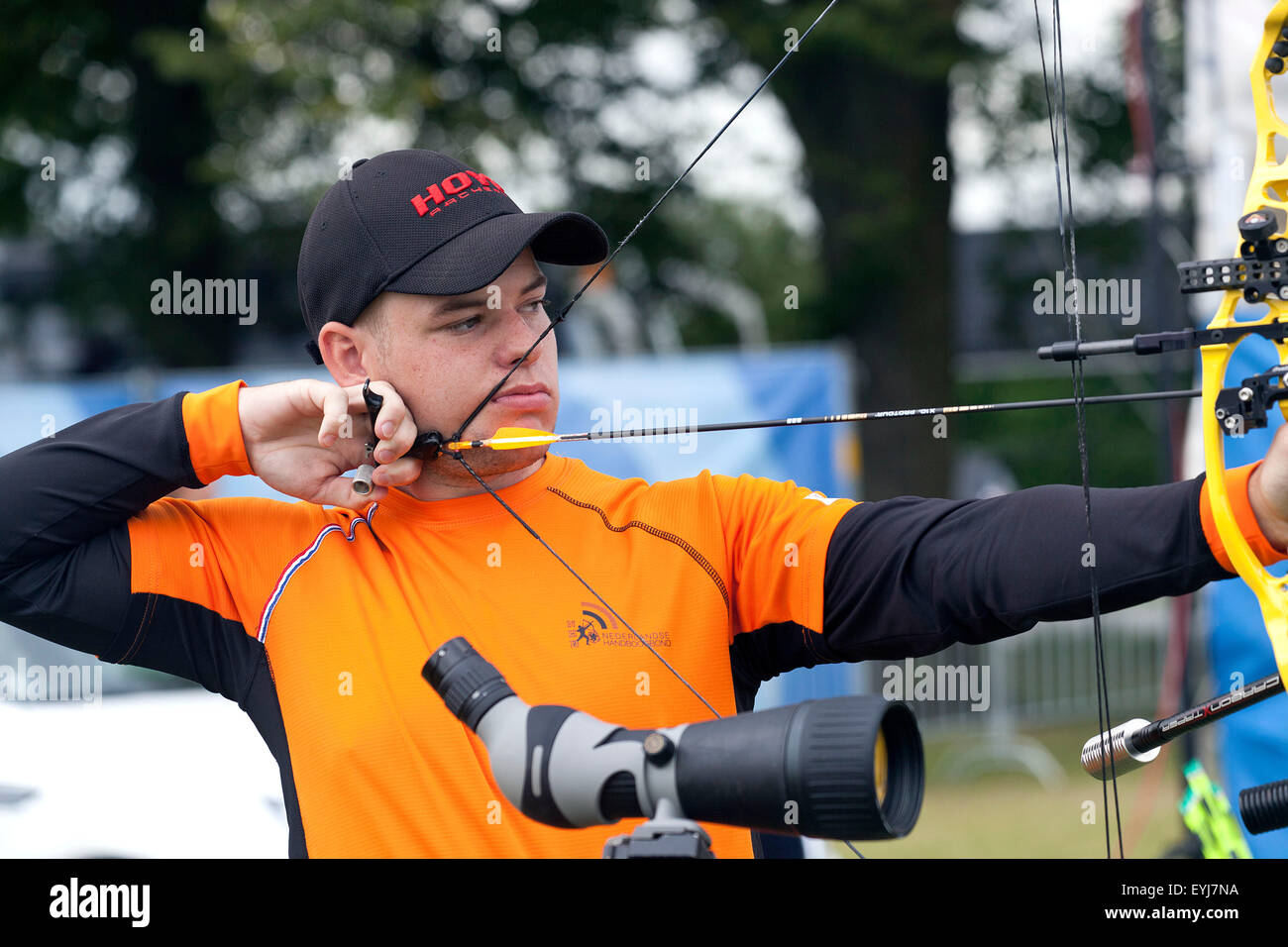 Copenhagen, Denmark, July 30th, 2015: Dutch archer Mike Schloesser competes in the World Archery Championships in Copenhagen during Thursday's individual matches  in compound bow. Credit:  OJPHOTOS/Alamy Live News Stock Photo