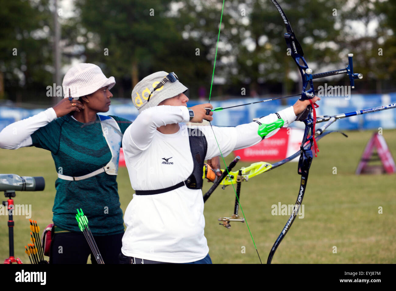 Copenhagen, Denmark, July 30th, 2015: Indian archer Laxmirani Mahji and Georgian Kristine Esebua competes in the World Archery Championships in Copenhagen during Thursday's individual matches  in recurve bow. Credit:  OJPHOTOS/Alamy Live News Stock Photo