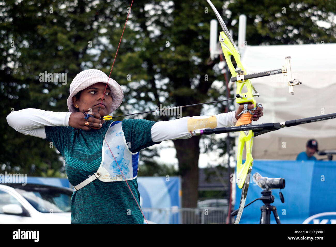 Copenhagen, Denmark, July 30th, 2015: Indian archer Laxmirani Mahji  competes in the World Archery Championships in Copenhagen during Thursday's individual matches  in recurve bow. Credit:  OJPHOTOS/Alamy Live News Stock Photo