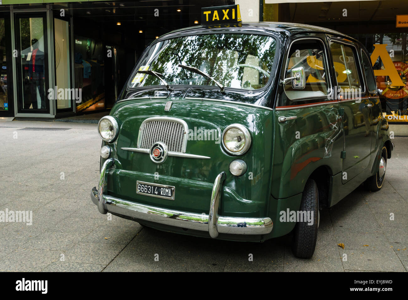Padova, Italy - October 24, 2014: A rare model of the Fiat 600 Multipla  with ladder on display for the show of historic work veh Stock Photo - Alamy