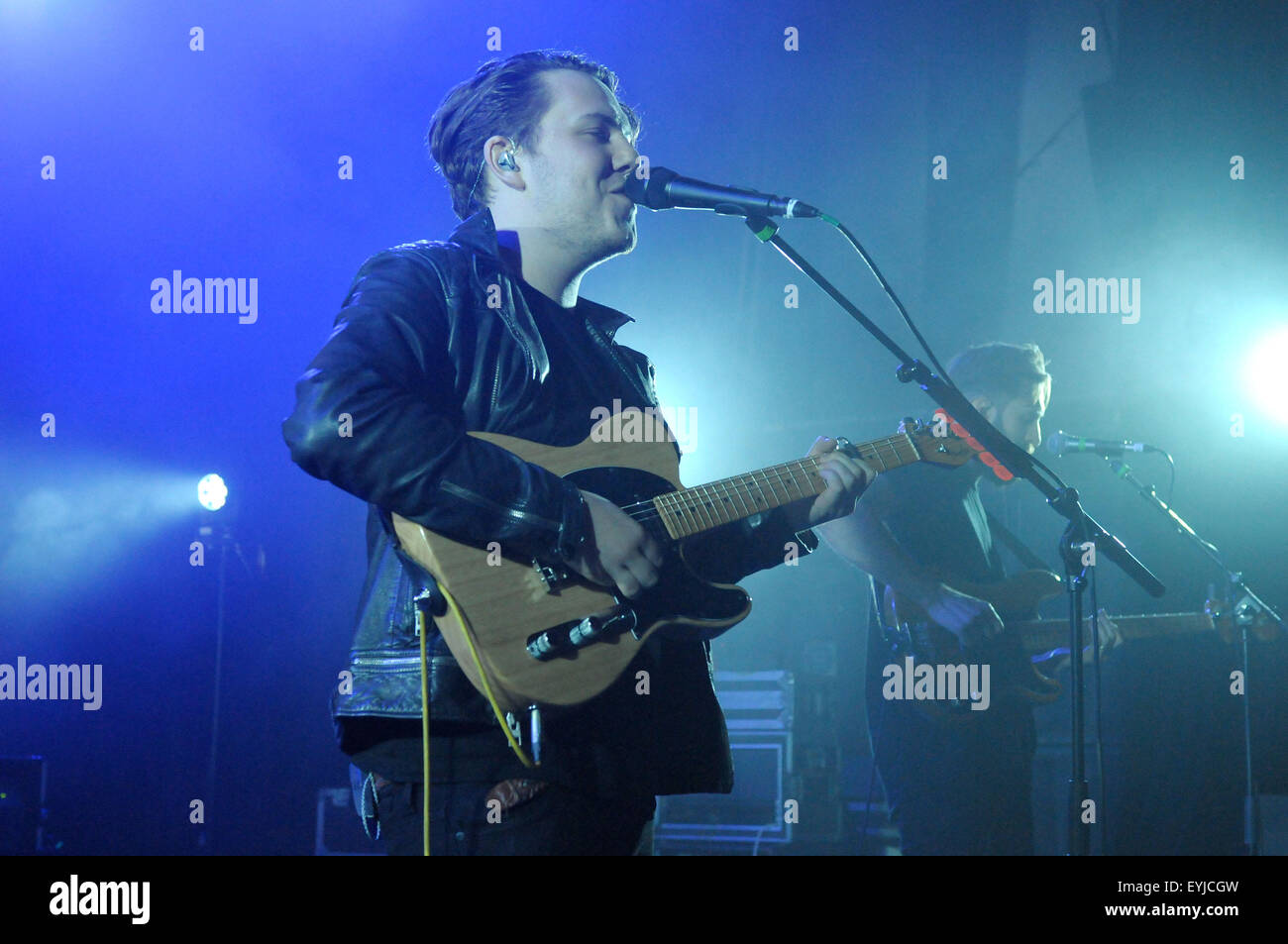 Saint Raymond performs at The O2 Shepherd's Bush Empire Featuring ...