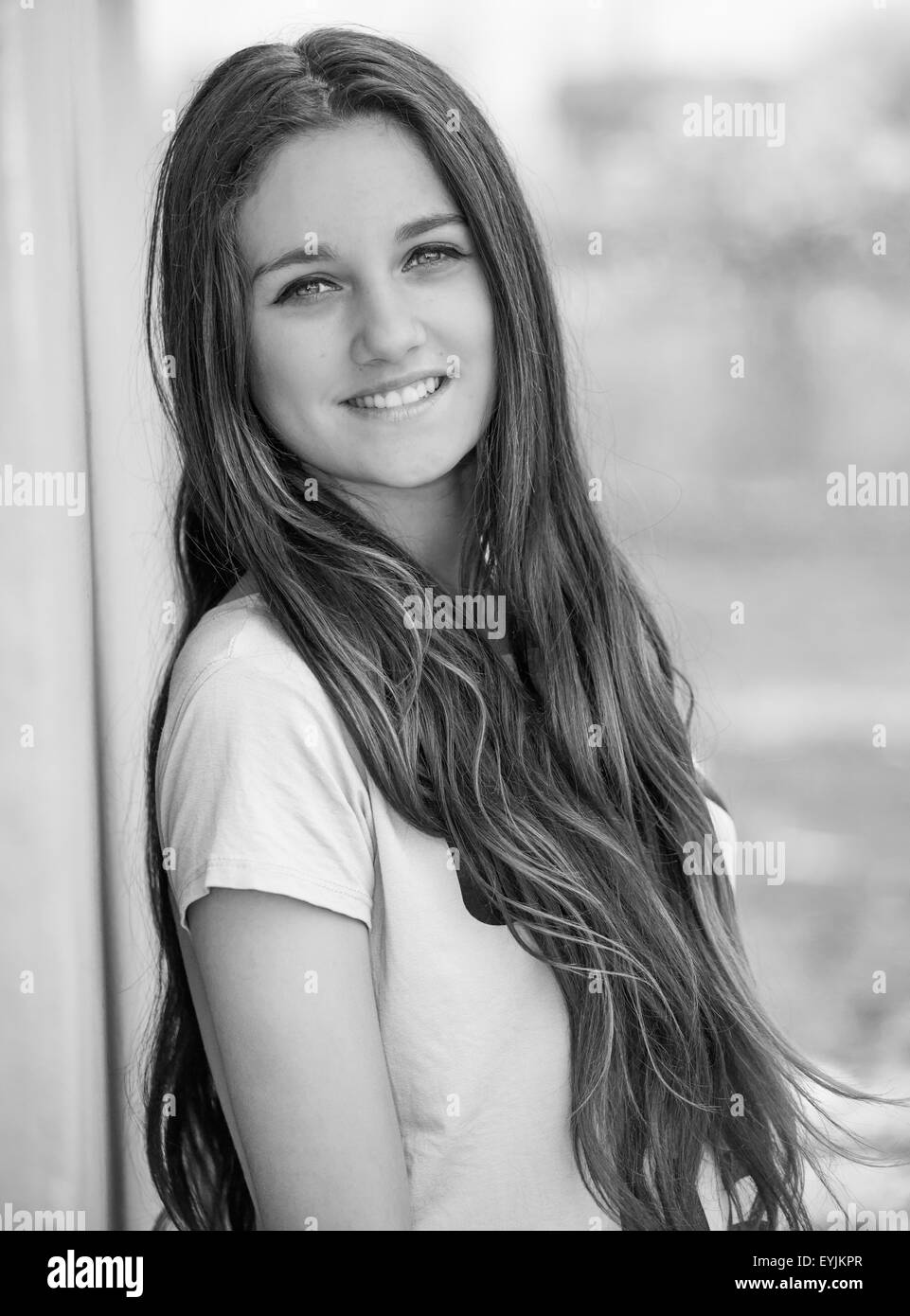 Portrait teenage girl smiling Black and White Stock Photos & Images - Alamy