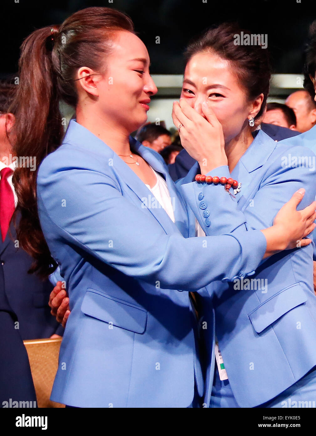 Kuala Lumpur, Friday. 31st July, 2015. Shen Xue (R) and Li Nina ...