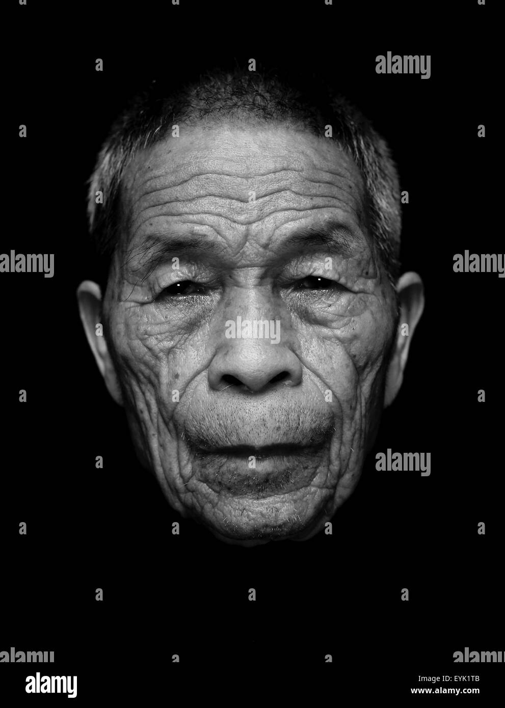 Chn. 22nd May, 2015. CHINA - May 22 2015: (EDITORIAL USE ONLY. CHINA OUT)(MINIMUM PRICE: 100 USD) Gan Yiaocai: Male, born in 1924 and now lives in Maoming Guangdong. He was caught for conscription when he was 21, sent to 62th Corp National Revolution Army, they marched to Nanning Guangxi day and night, carrying water with bamboo tubes, and they were asked to carring grains to sell in Jiangxi. After one week's fight with Japanese army in May in Nanning, then Japanese retreated to Hanoi, running and cutting down trees by the roads to block the chasing Chinese army . He accepted Hapan's disar Stock Photo