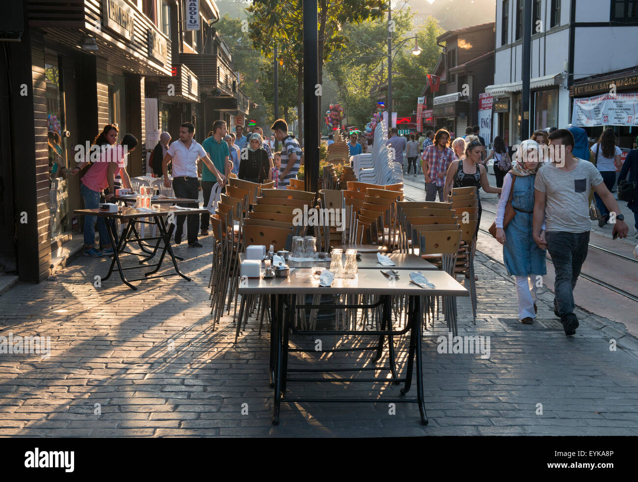 Ramadan: restaurants preparing dinner at dawn Stock Photo