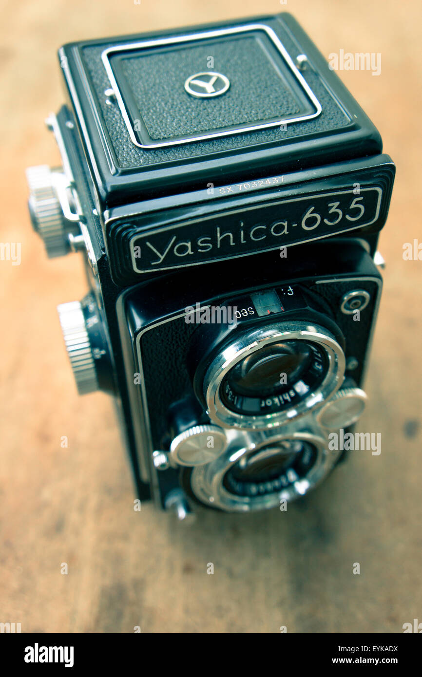 vintage Yashica 635 TLR photo camera Stock Photo