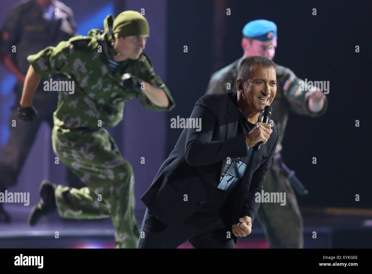 Alexander Buynov singing Will the 'Factory' Return?