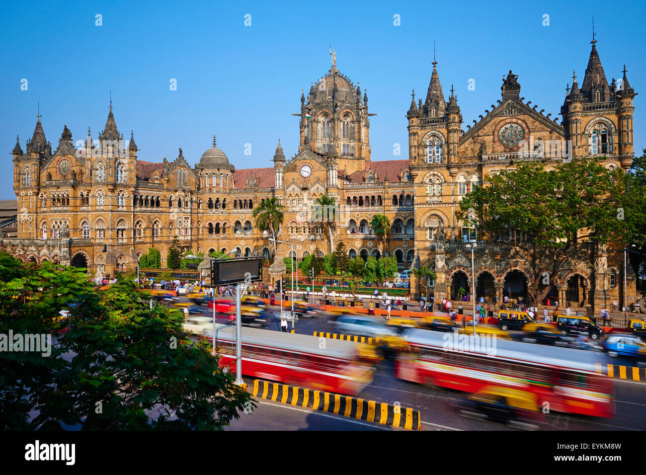 India, Maharashtra, Mumbai (Bombay), Victoria Terminus railways station or  Chhatrapati Shivaji Stock Photo