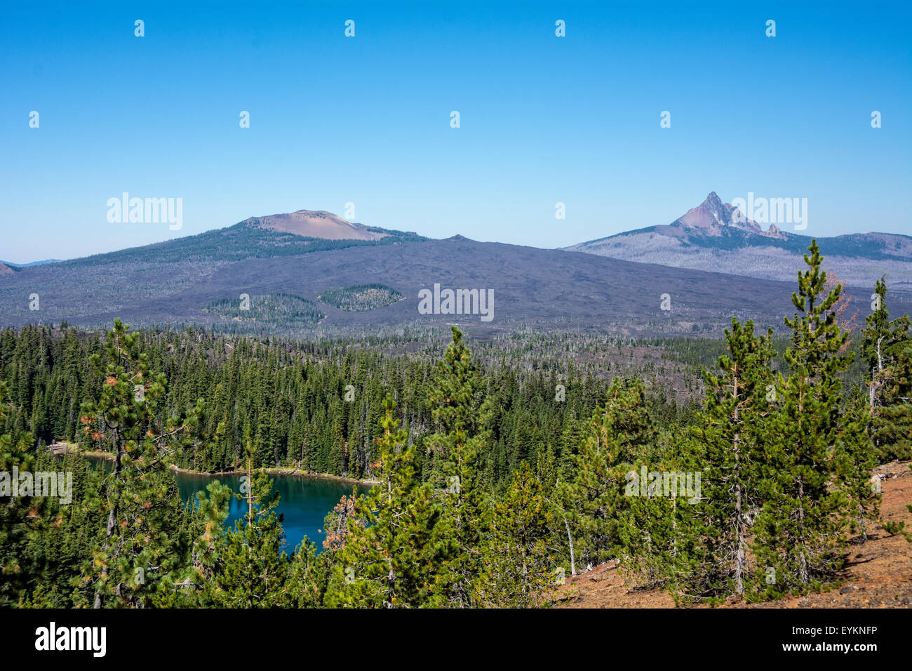 North Matthieu Lake, Belknap Crater and Mount Washington, from Pacific Crest Trail, Three Sisters Wilderness, Cascade Moutains, Stock Photo