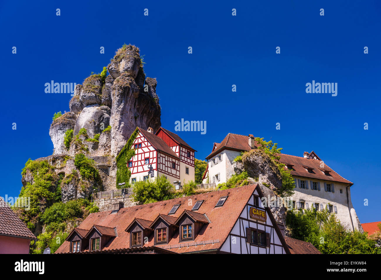 Germany, Bavaria, Upper Franconia, Franconian Switzerland, Tüchersfeld (village built on rocks