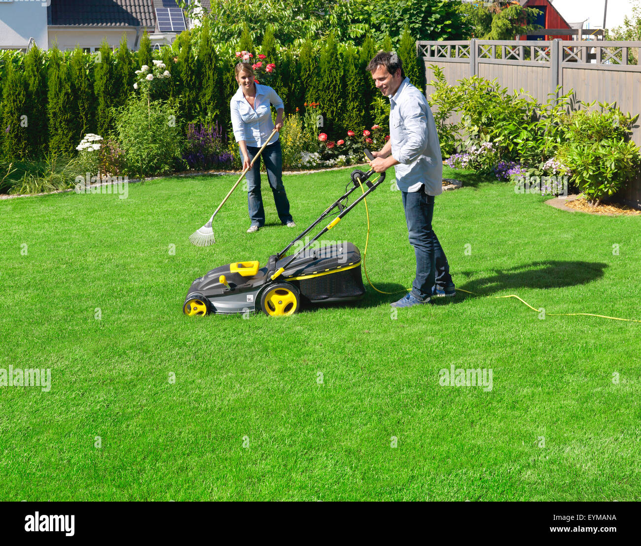 turf, lay, garden, couple, lawns, lawn mower, mow Stock Photo