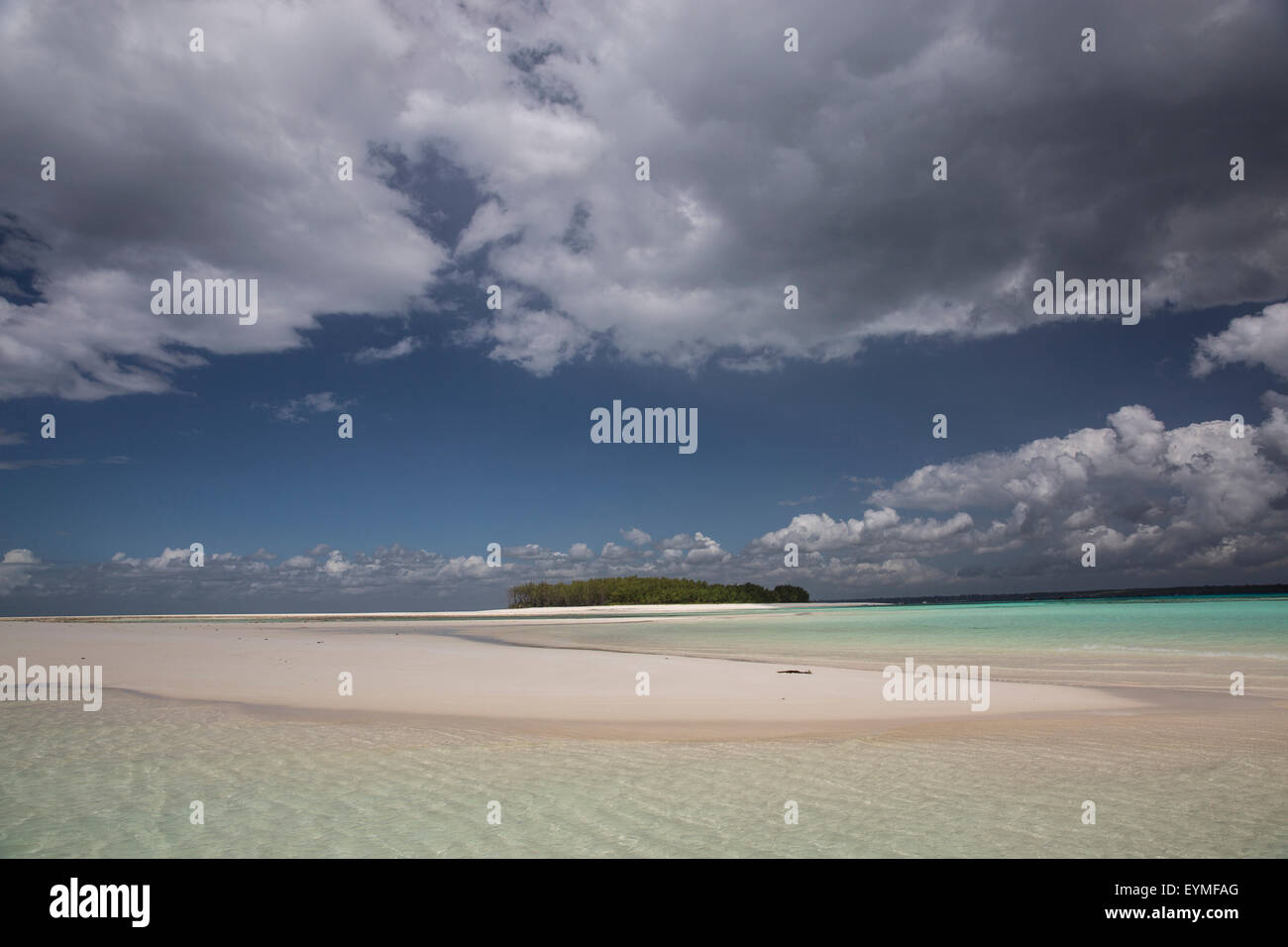 Cloudy sea hi-res stock photography and images - Alamy